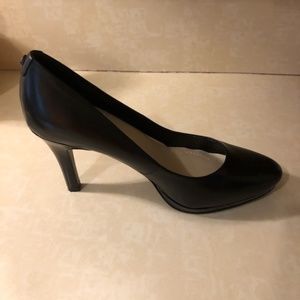 Tahari Black Leather Heels